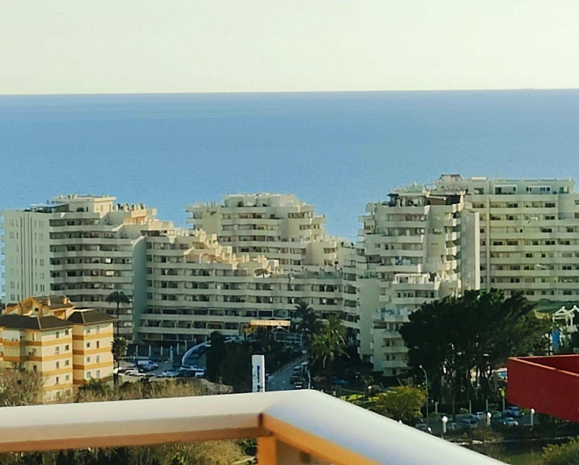 Minerva With Views Of The Sea And Apartment Benalmadena